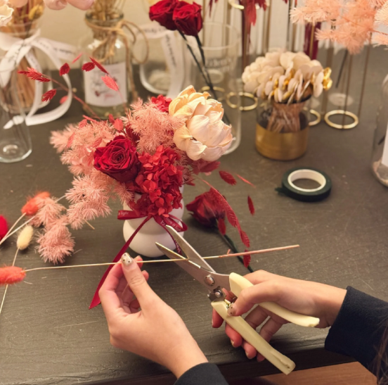Dried and Preserved Flower Arrangement Workshop